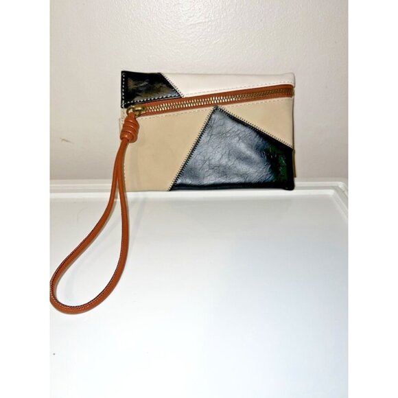 UNIVERSAL THREAD Faux Leather Colorblock Wristlet Wallet Patches - Picture 1 of 8